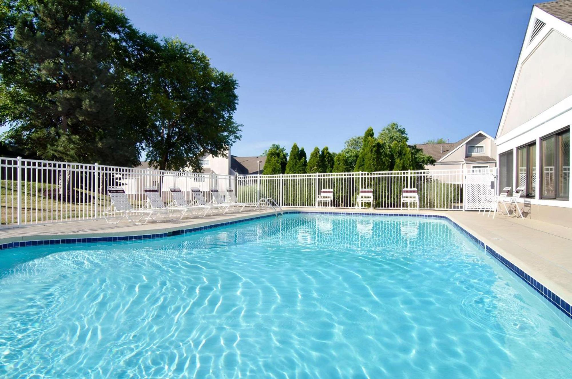 Mainstay Suites St Louis - Galleria Richmond Heights Exteriör bild