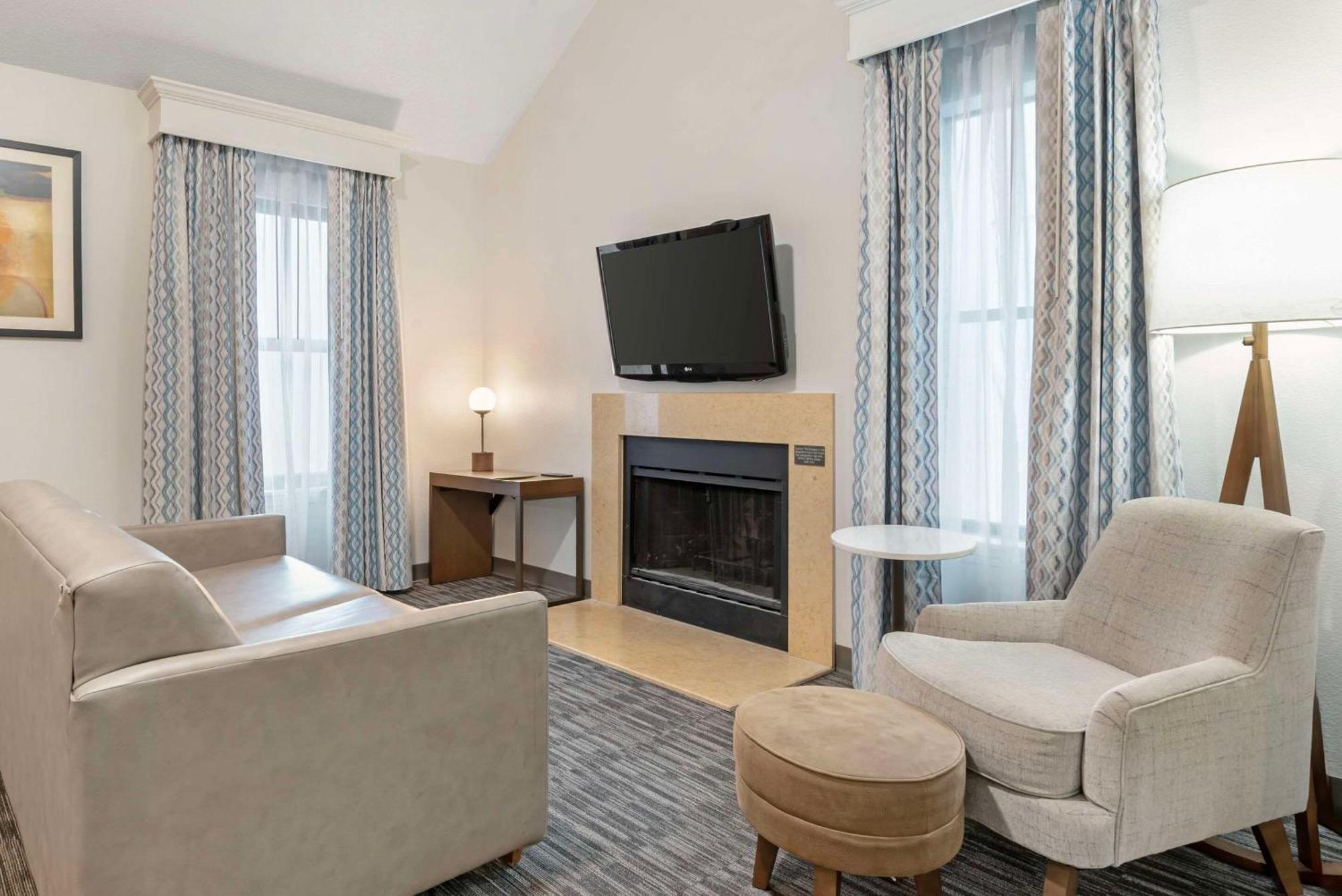 Mainstay Suites St Louis - Galleria Richmond Heights Exteriör bild