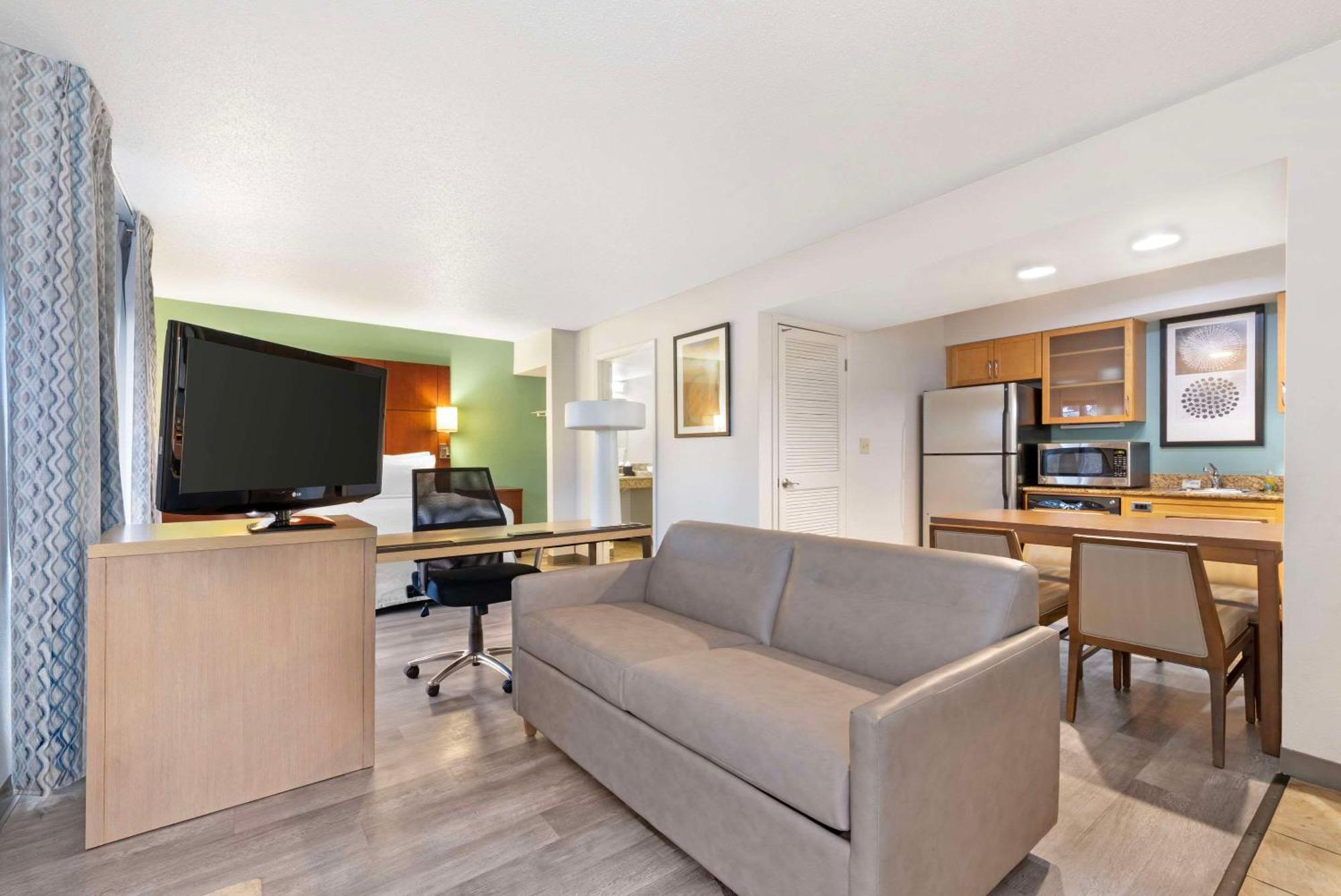 Mainstay Suites St Louis - Galleria Richmond Heights Exteriör bild