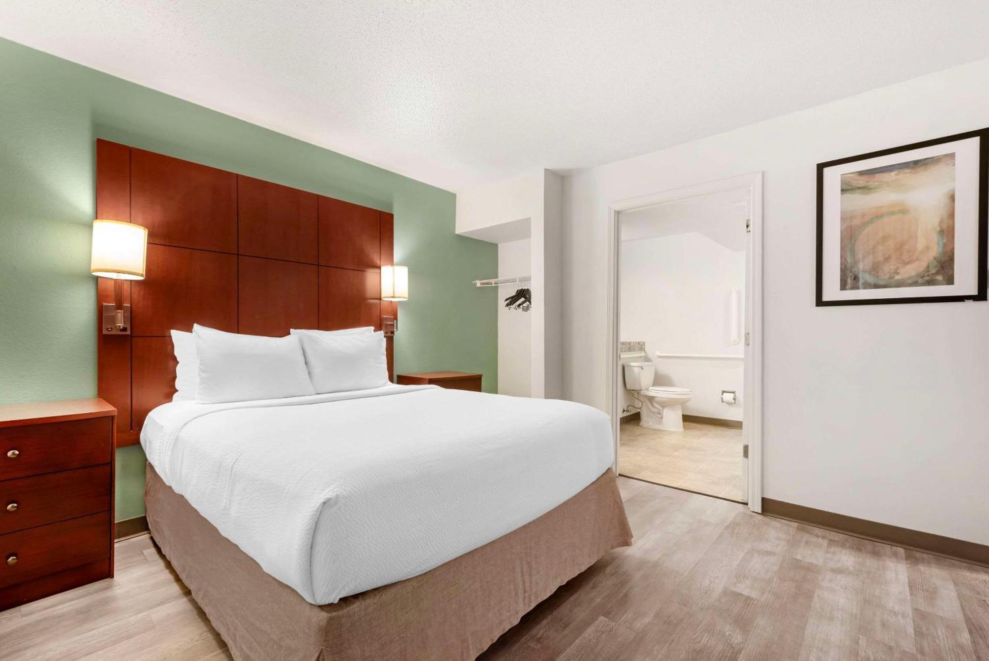 Mainstay Suites St Louis - Galleria Richmond Heights Exteriör bild