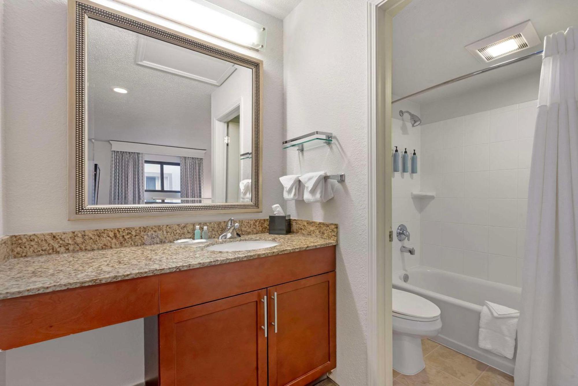 Mainstay Suites St Louis - Galleria Richmond Heights Exteriör bild