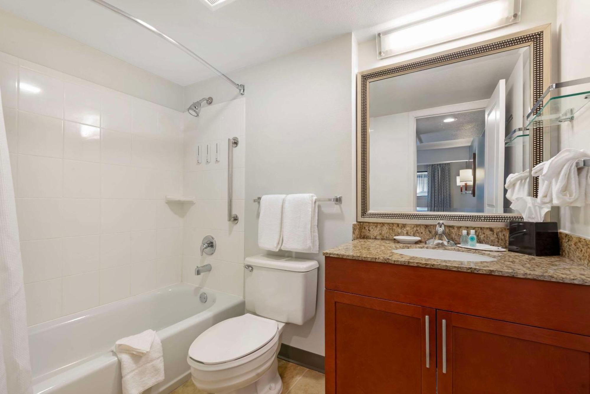 Mainstay Suites St Louis - Galleria Richmond Heights Exteriör bild