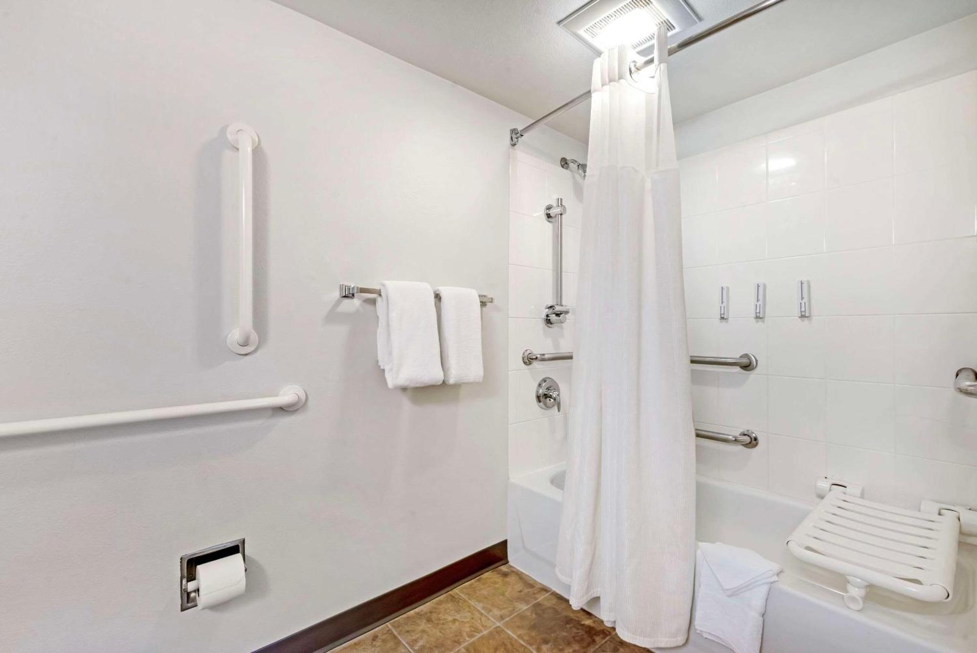 Mainstay Suites St Louis - Galleria Richmond Heights Exteriör bild