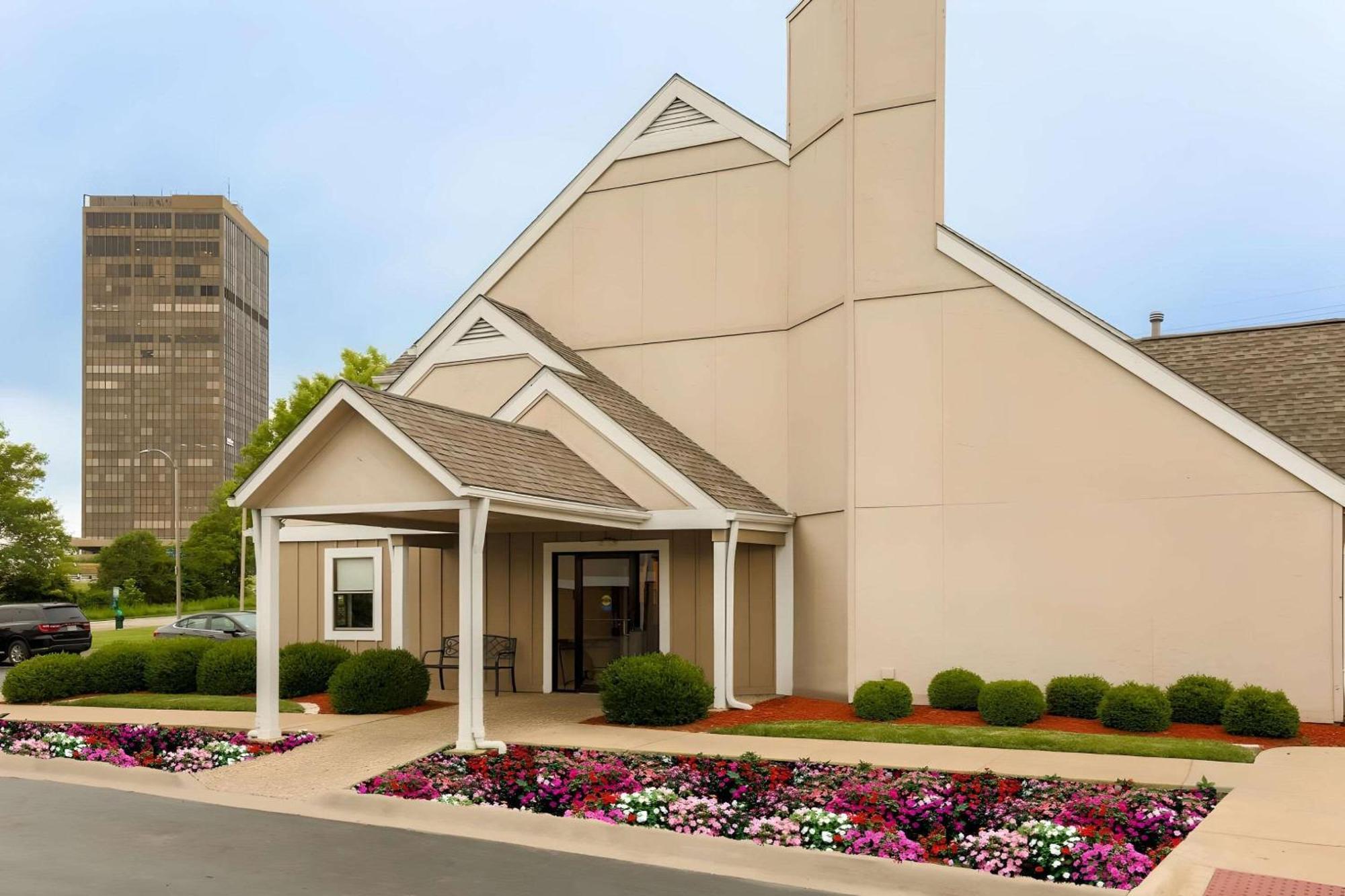 Mainstay Suites St Louis - Galleria Richmond Heights Exteriör bild
